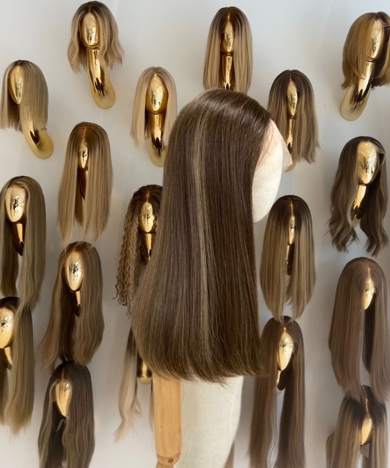 HL2026 House of WIGS Chicago